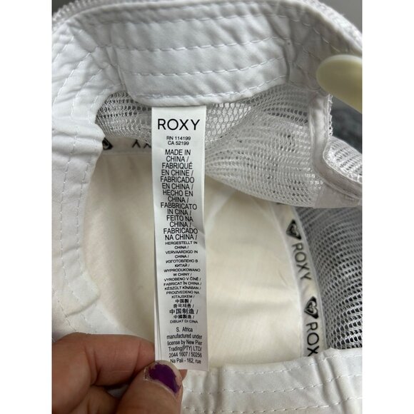 Roxy Women's Adjustable Trucker Hat Cap Peach White Y2K Logo - Picture 5 of 5